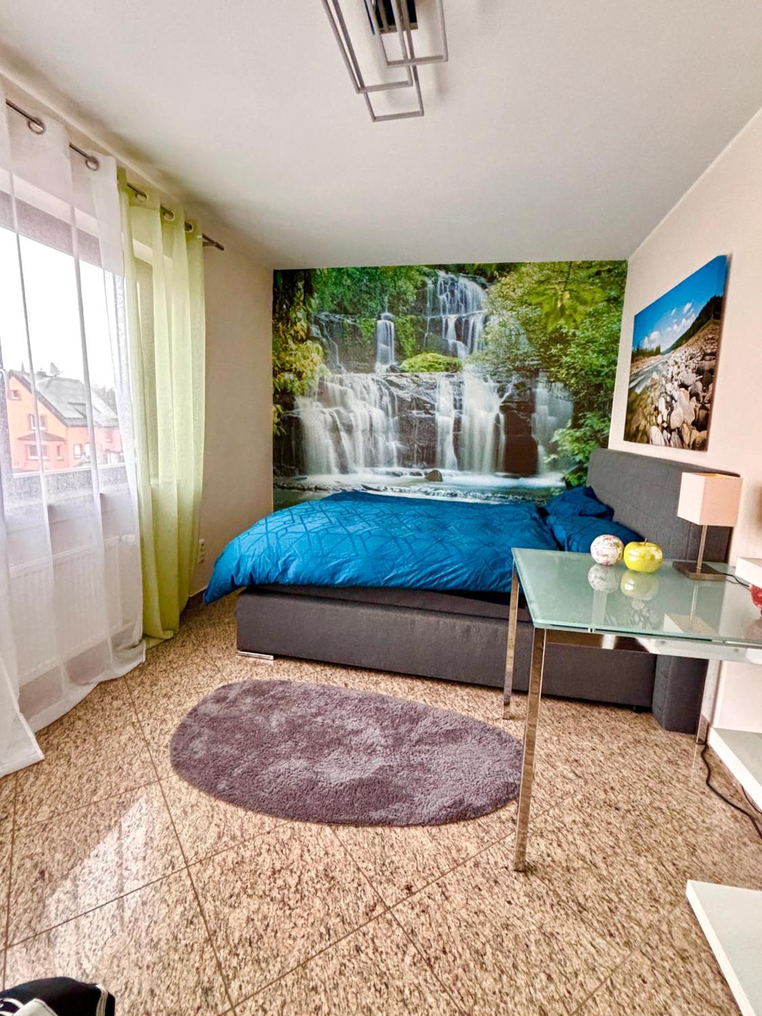 Magisches Doppelzimmer Mit Atemberaubender Wasserfall-Wand In زيلينغنشتات المظهر الخارجي الصورة